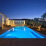 וילה Zamira